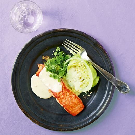 recipe image Laksefilet med wasabi-sauce og spidskål