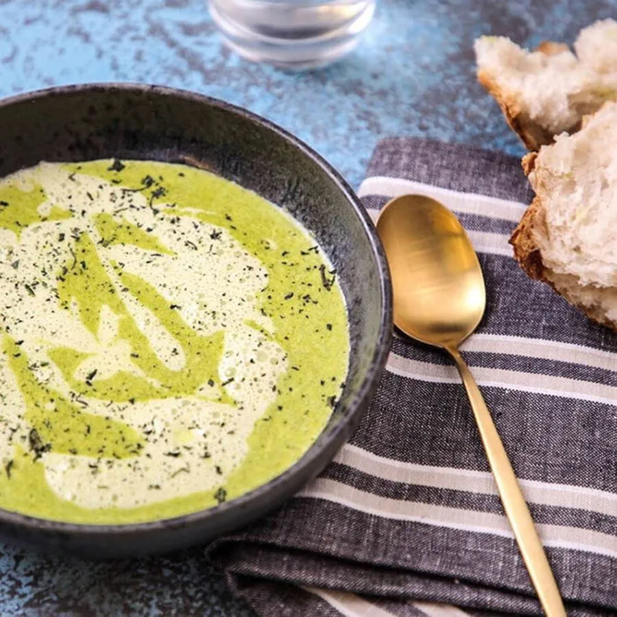 recipe image Brændenældesuppe med ramsløg