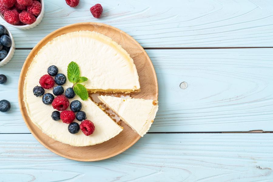 recipe image Simpel cheesecake med friske bær