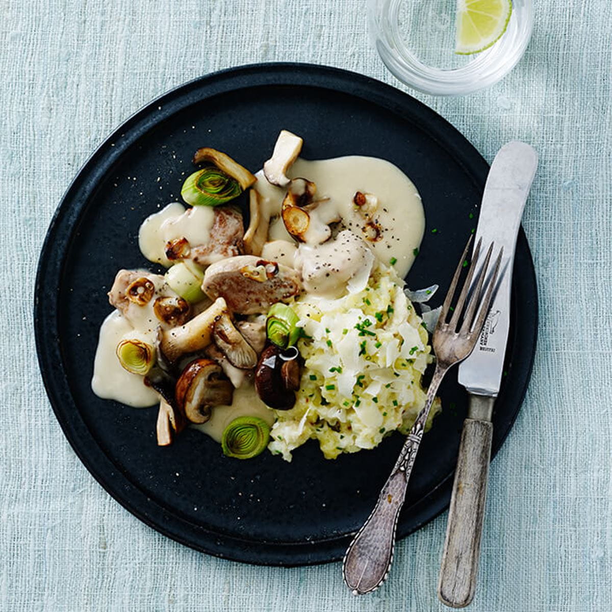 recipe image Mørbradgryde med kartoffel sellerimos
